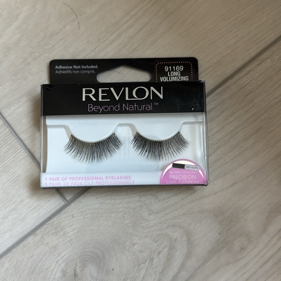 False lashes LOT of 12! Revlon, Ardell and Eyelure - Picture 6 of 6